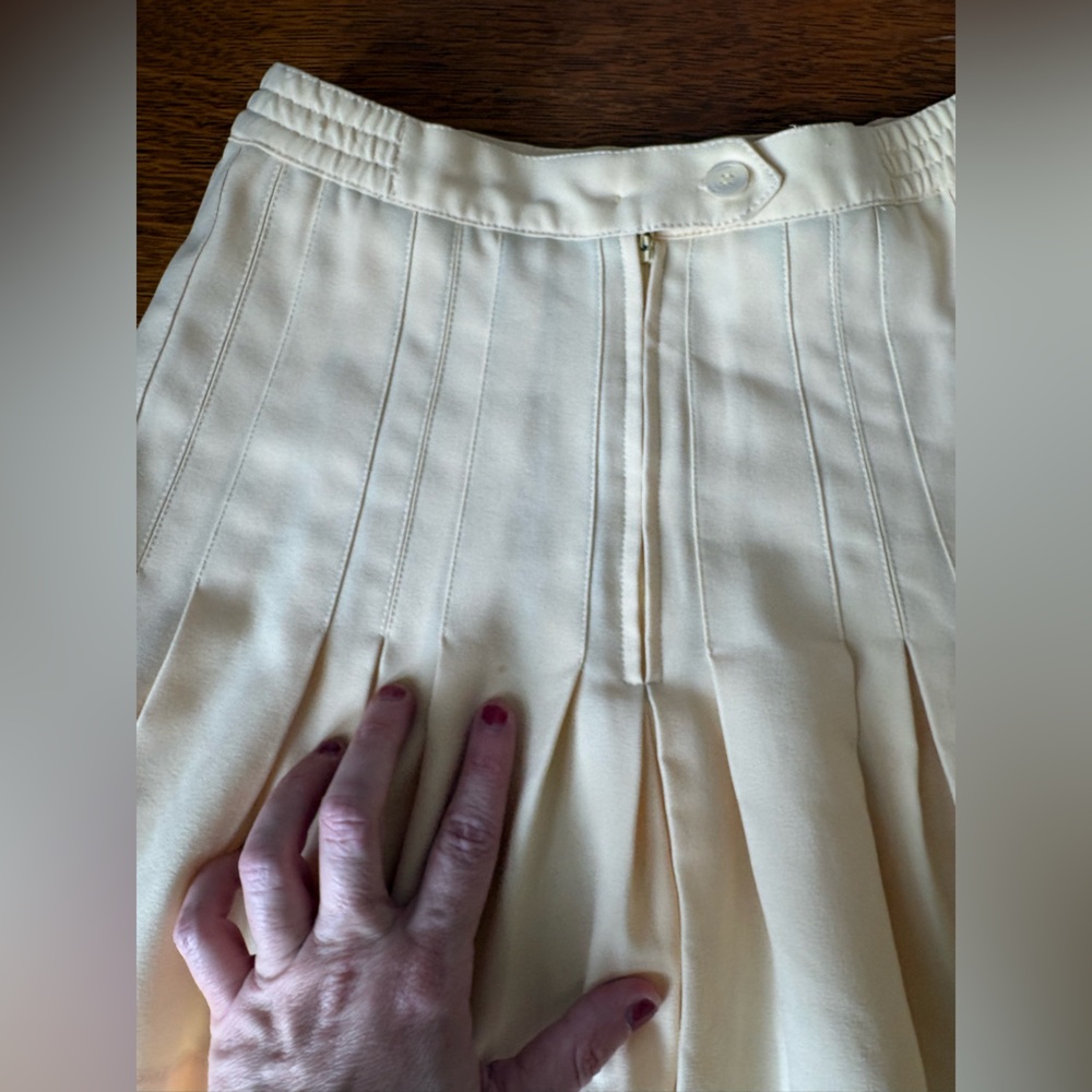 Vintage Lizsport Women Size 2 Butter Yellow Pleated Tennis Skirt Mini 26" Waist - Picture 15 of 16
